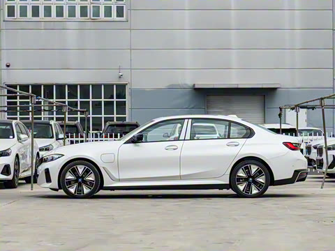 2024�� eDrive 40 L ��ҹ�˶���װ