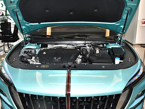 2025�� 2.0T ���а�