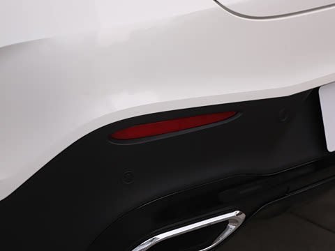 2025�� �Ŀ� GLC 260 4MATIC ����SUV