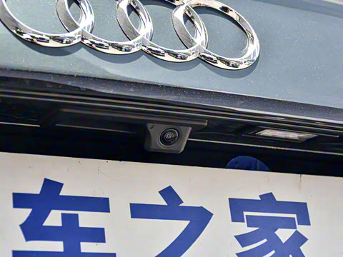 2025�� 200���������� 40 TFSI ����������