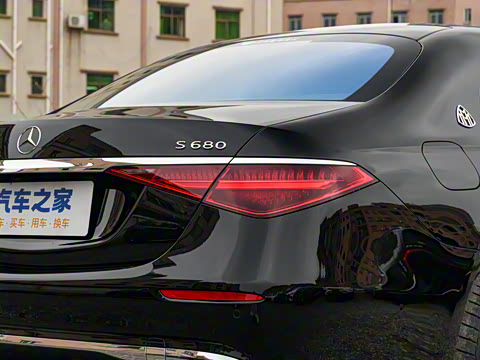 2025�� S 680 4MATIC