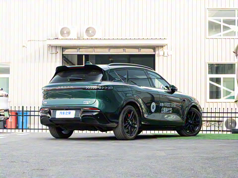 2025�� 318 259km ����̽����