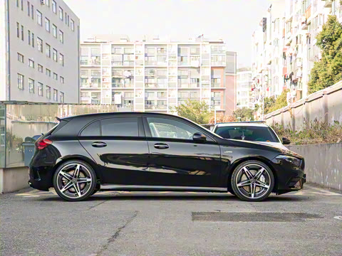 2025�� AMG A 35 4MATIC