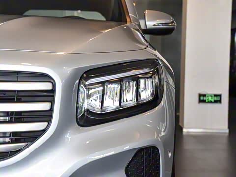 2025�� GLB 220 ������