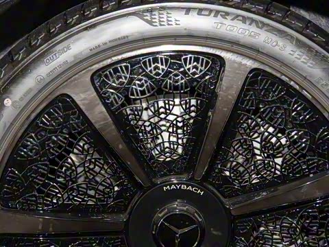 2025�� �Ŀ� S 680 4MATIC ��ҹ��