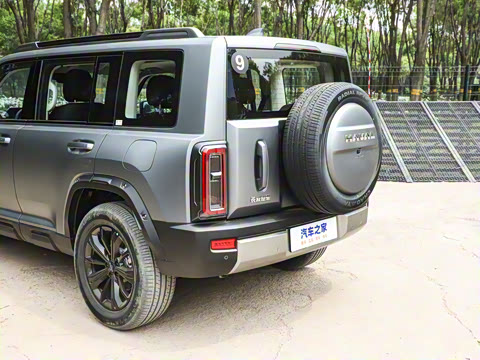 2025�� 2.0T 4WD Ultra