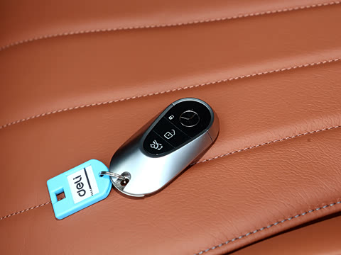 2024�� �Ŀ� S 400 L ������