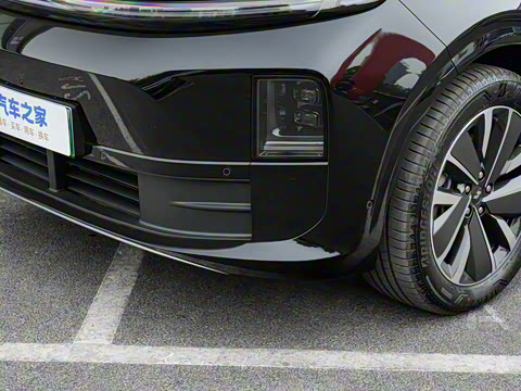 2025�� Pro ���ܻ��°�