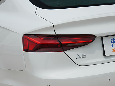 2024 Sportback 40 TFSI ʱж