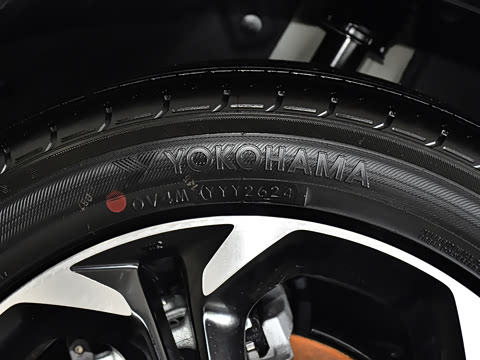 2023�� HATCHBACK 2.0L e:HEV ���װ�