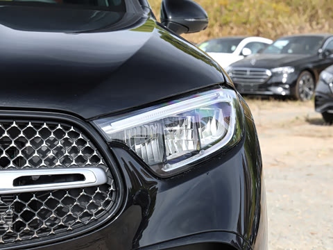 2025�� GLC 300 L 4MATIC ������ 5��