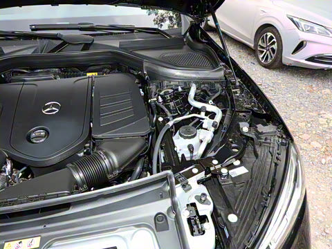 2025�� GLC 300 L 4MATIC ������ 5��