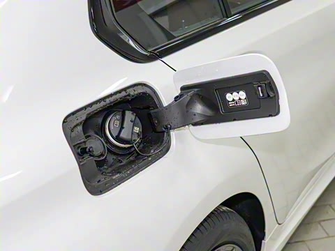 2025�� 330i M�˶���ҹ��װ