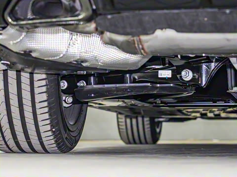 2025�� 330i M�˶���ҹ��װ