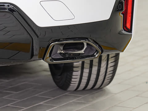 2025�� 330i M�˶���ҹ��װ