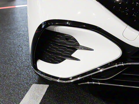 2025�� 500 4MATIC ������