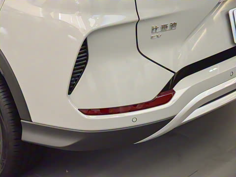 2025�� EV 520km �����