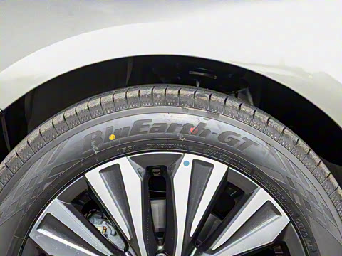 2024�� 2.0L XE ���İ�