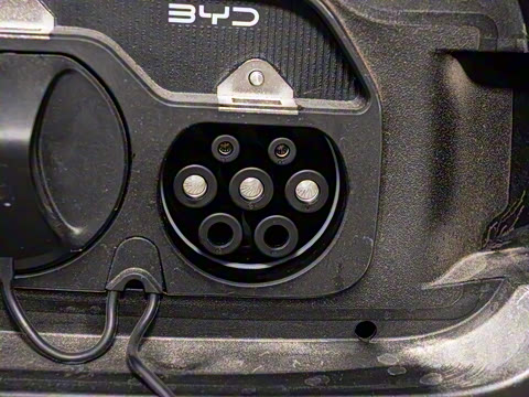 2025�� �Ǽݰ� 305km ���ɰ�