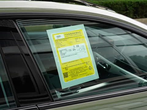 2025�� Sportback ��ذ� 40 TFSI quattro ����������