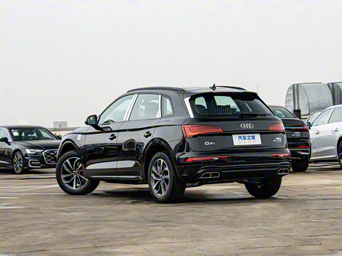 2025�� 40 TFSI ����������