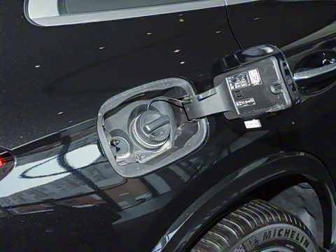 2025�� GLC 300 L 4MATIC ������ 5��