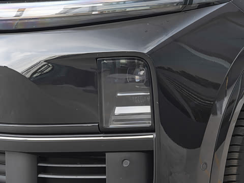 2025�� Ultra ���ܻ��°�