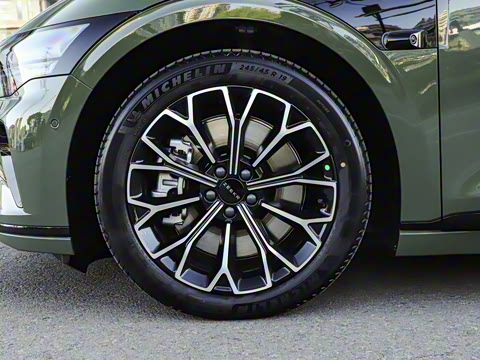 2025�� �����������Ǽݰ� 100kWh