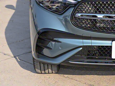 2025�� GLC 300 L 4MATIC ������ 5��