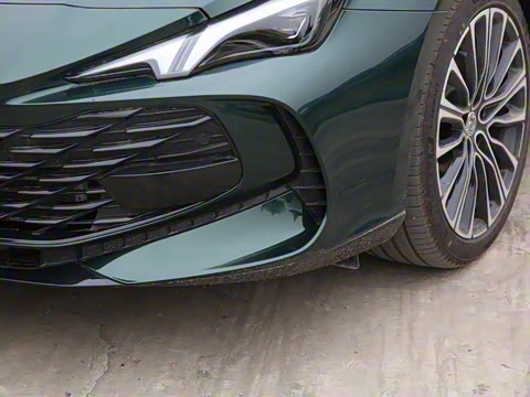 2025�� 2.0T 405 AT������