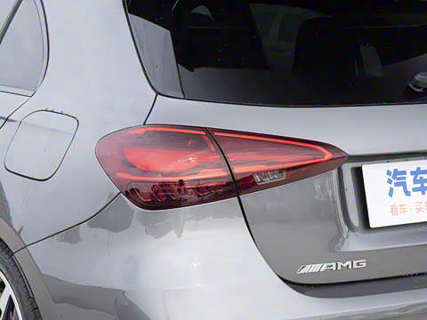 2025�� AMG A 35 4MATIC