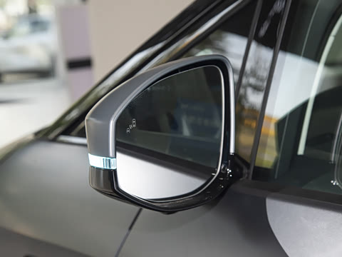 2025�� 740�������� Max