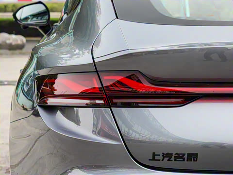 2025�� 2.0T 405 AT������