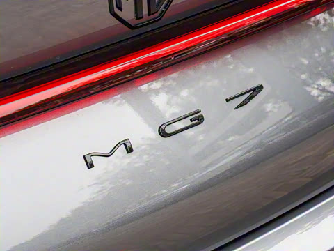 2025�� 2.0T 405 AT������