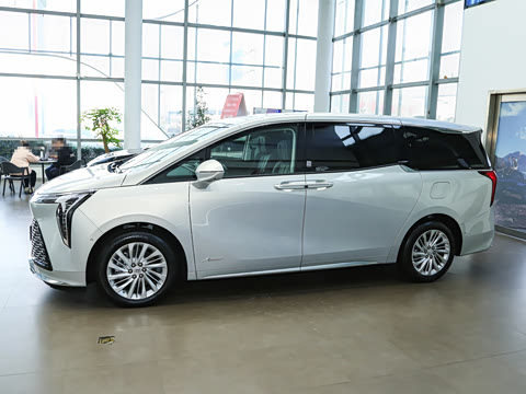 2025�� 2.0T ����������