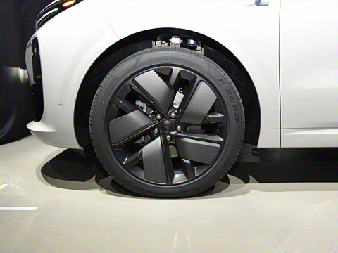 2025�� Max ���ܻ��°�