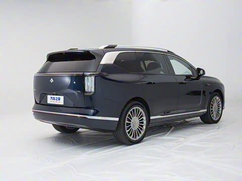 2025�� 700 Ultra�������������״��