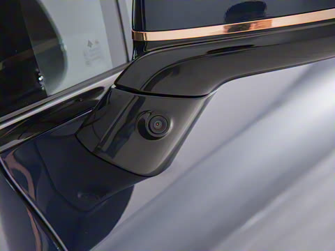 2025�� 700 Ultra�������������״��