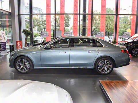 2025�� E 300 L ʱ����