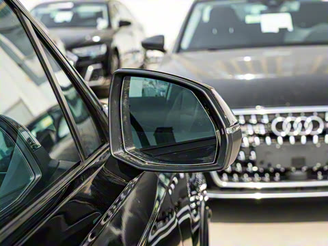 2025�� 55 TFSI quattro S line����ʿ��