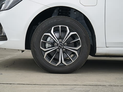 2023�� EV 500��Ļ��ͻ���