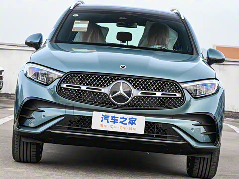 2025�� GLC 300 L 4MATIC ������ 5��