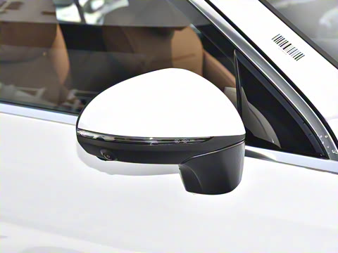 2025�� GLC 300 L 4MATIC ������ 7��