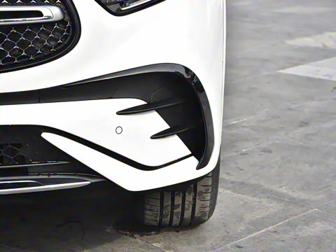 2025�� GLC 300 L 4MATIC ������ 7��