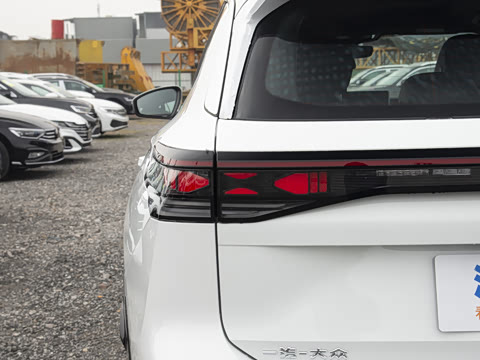 2025�� ̽��L 330TSI ������ӢCity��