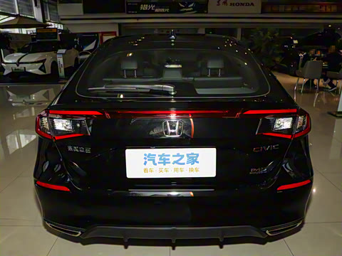 2023�� HATCHBACK 240TURBO �ֶ�������