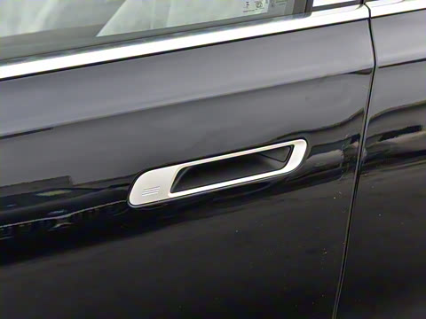 2023�� 735Li ������װ