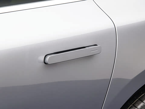 2025�� 102kWh �׷�������