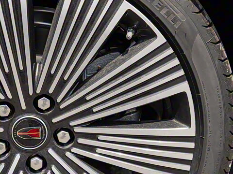 2025�� 2.0T ����������������� 5��