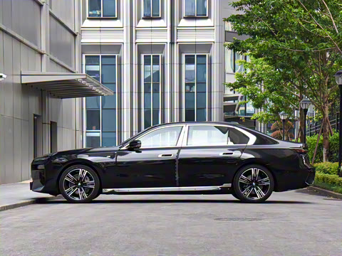 2023�� 740Li ������ M�˶���װ